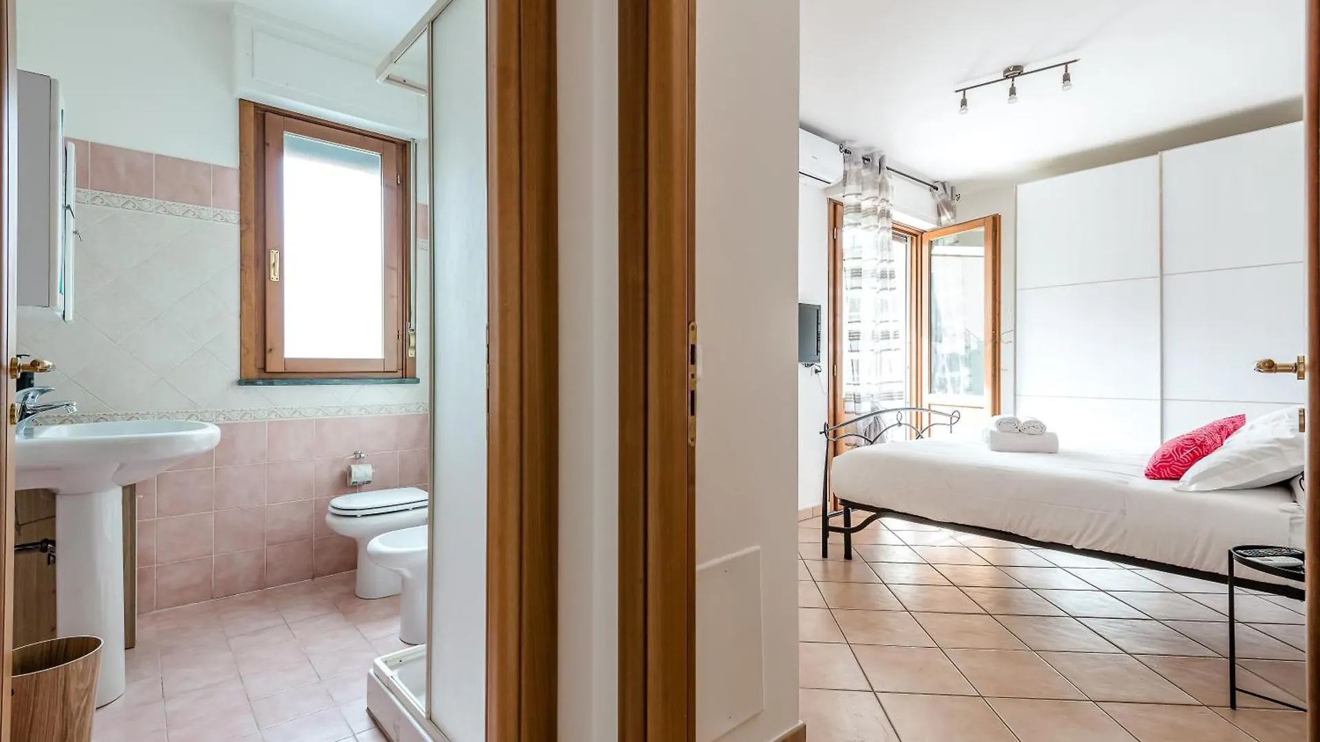 Hostly-San Giuliano Suite-Between Pisa And Lucca San Giuliano Terme 0*,